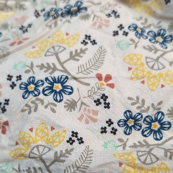 2 Floral Peach and Cream Women's Surical Scrub Caps - Picture 6 of 7